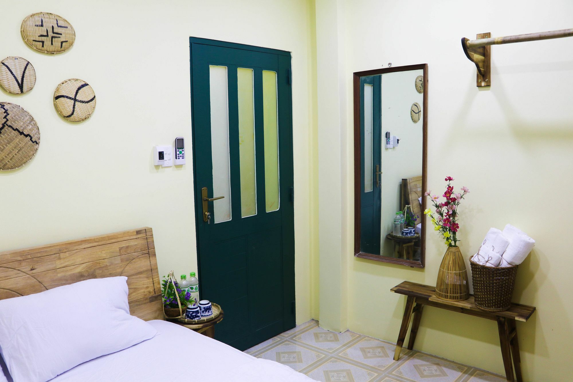 Saigon Old Town Homestay Хошимин Екстериор снимка