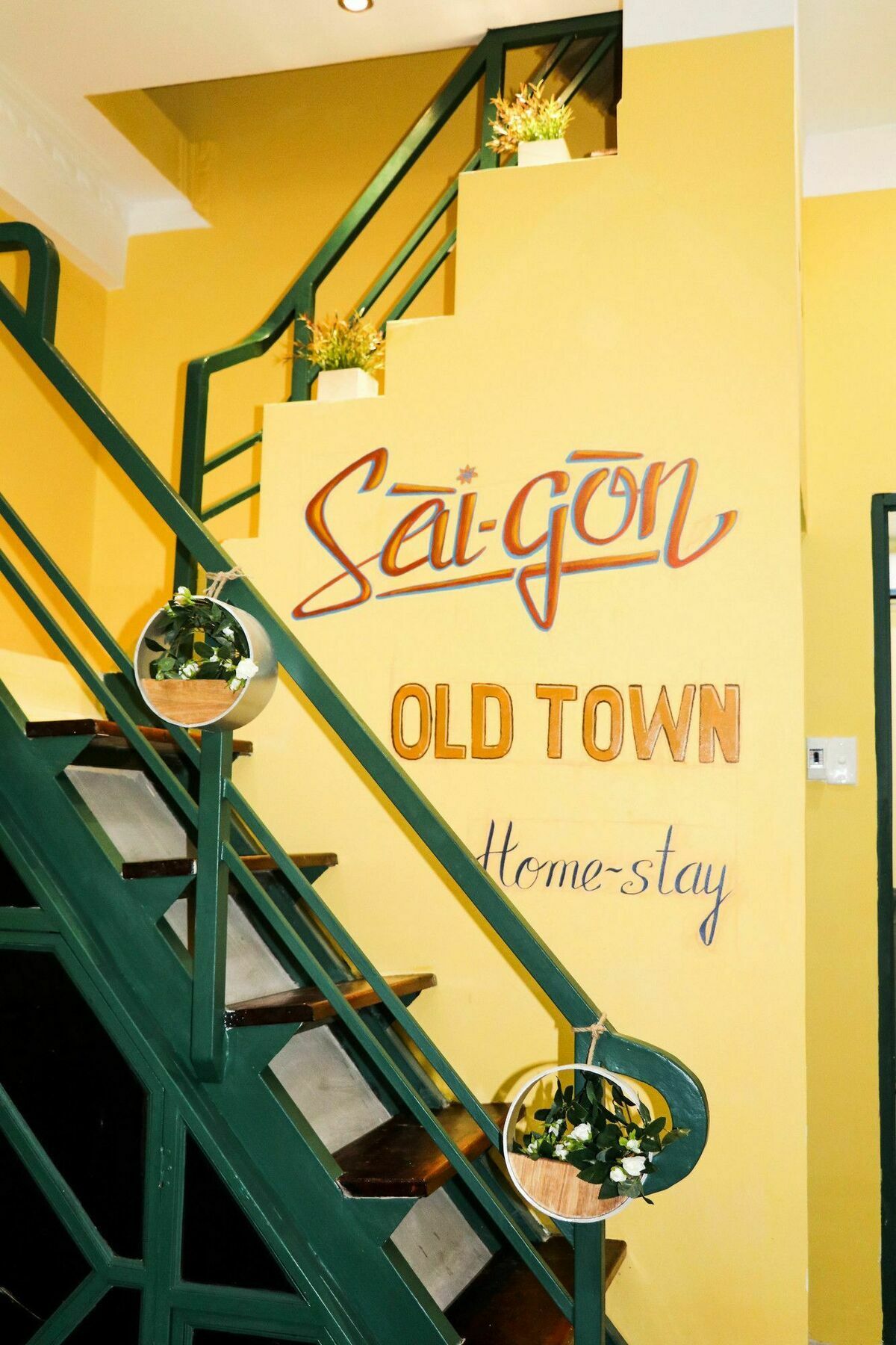 Saigon Old Town Homestay Хошимин Екстериор снимка